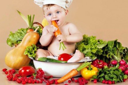 Mách nhỏ mẹ 6 cách làm thế nào để trẻ ăn rau và quả hơn